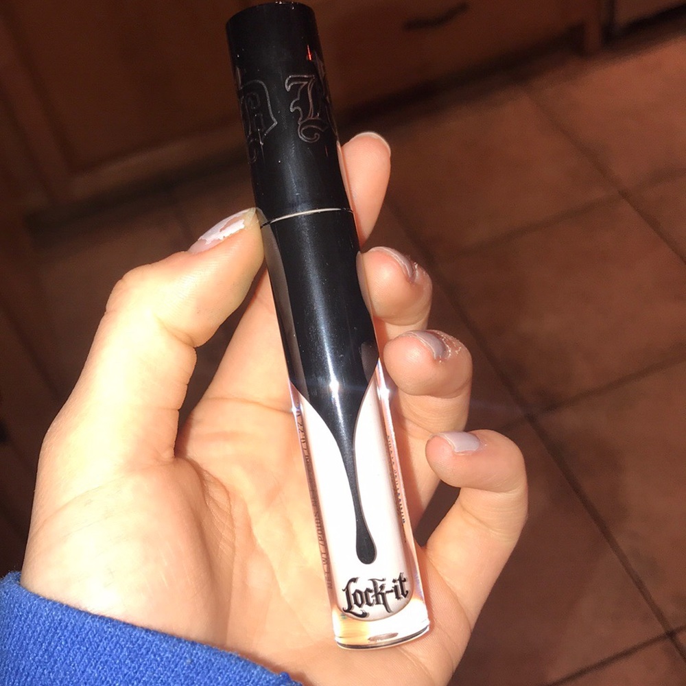 Kat von D concealer